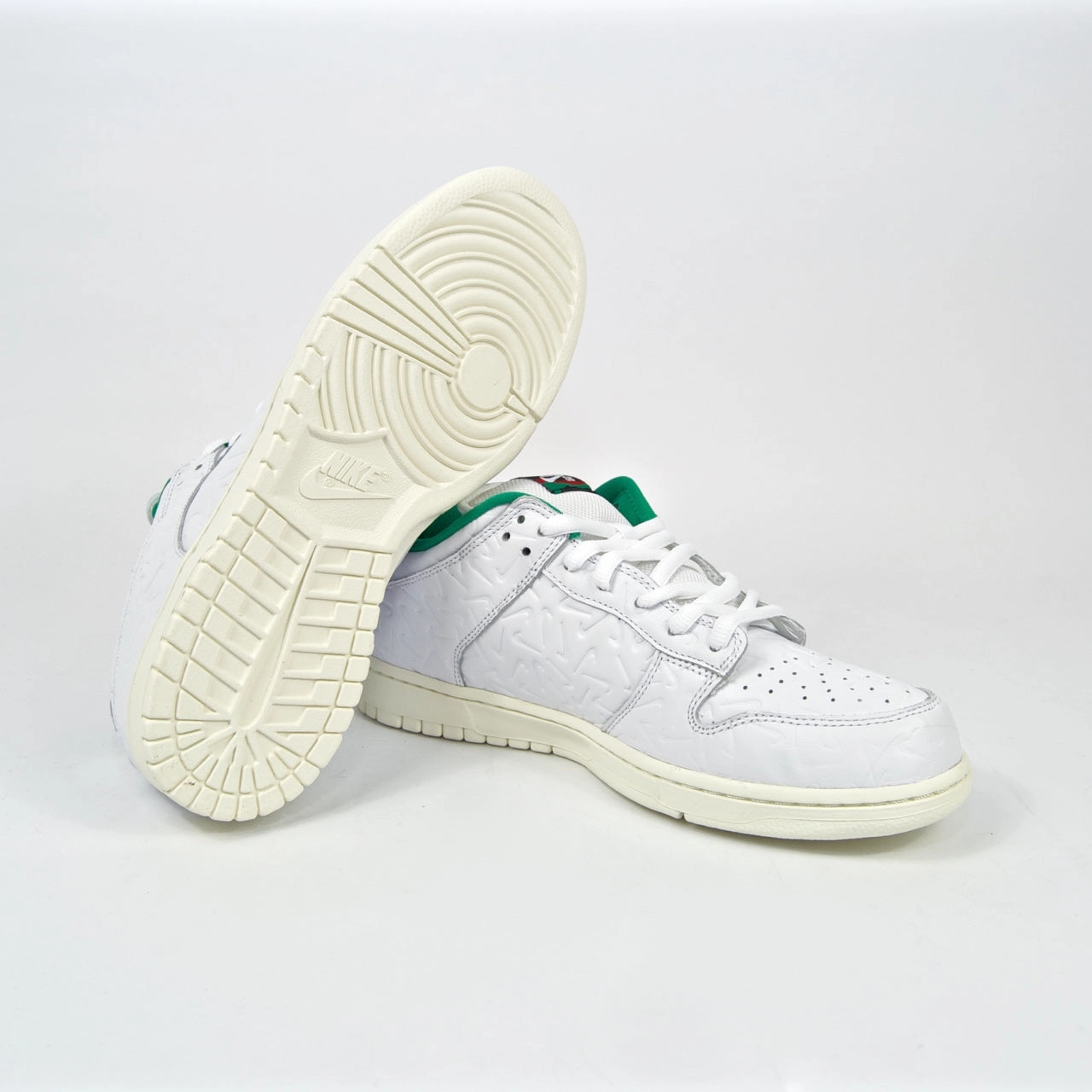 Nike Patriots Shoes Nike SB - Ben G Dunk Low Pro QS Shoes - White / Lucid Green / Sail