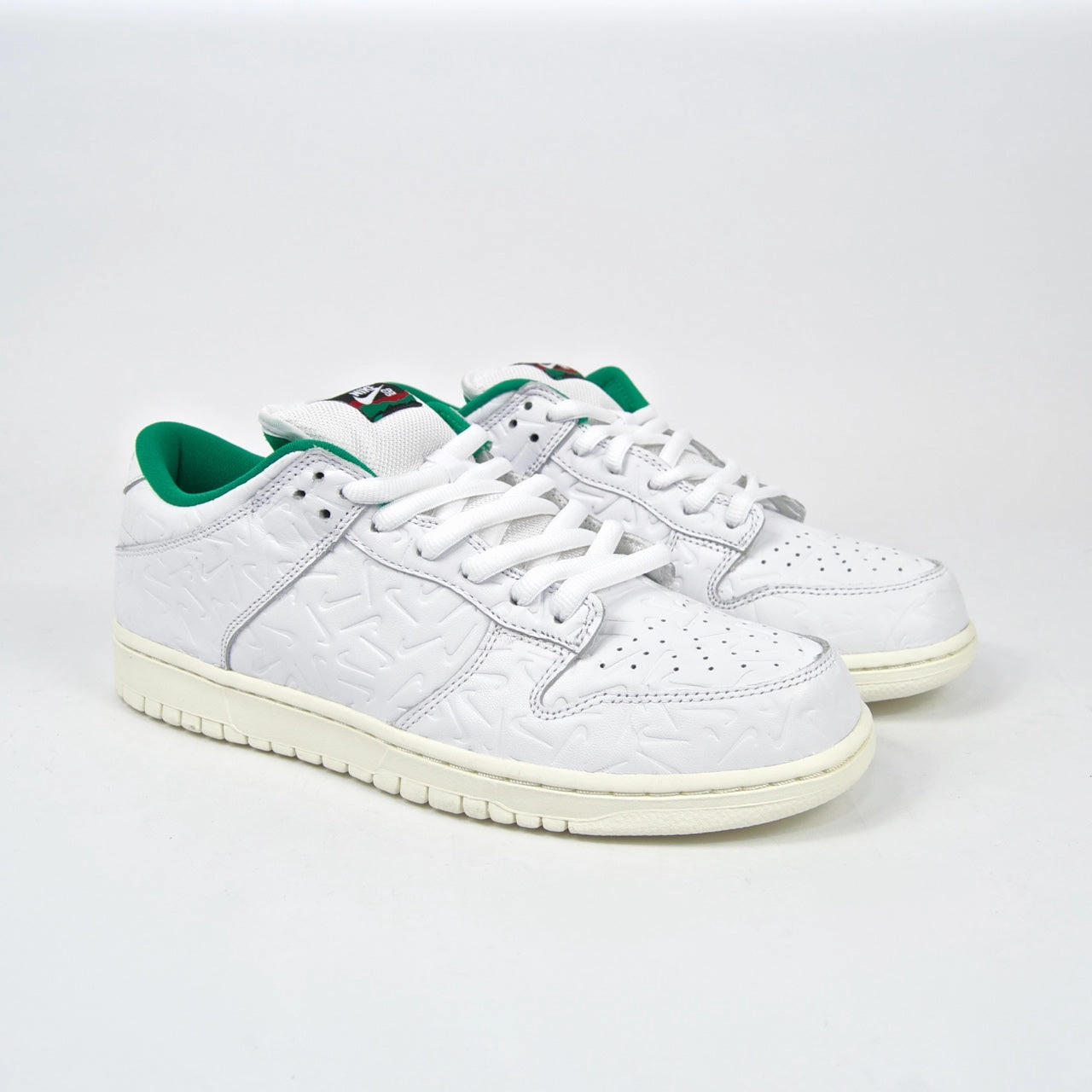 Nike SB - Ben G Dunk Low Pro QS Shoes - White / Lucid Green / Sail Nike Soles