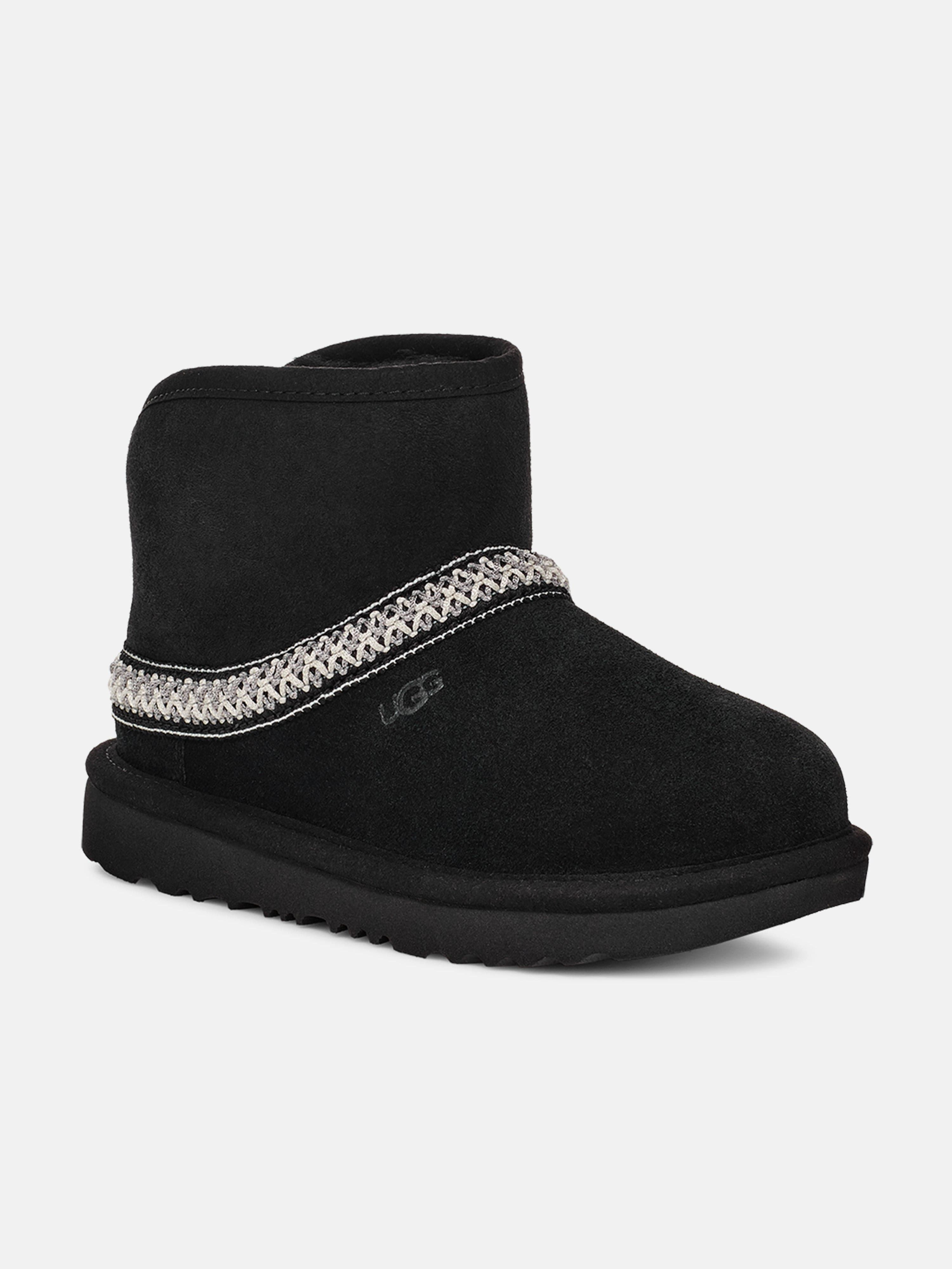 UGG Kids Classic Mini Crescent Boots in Black Ankle Boots Cowboy
