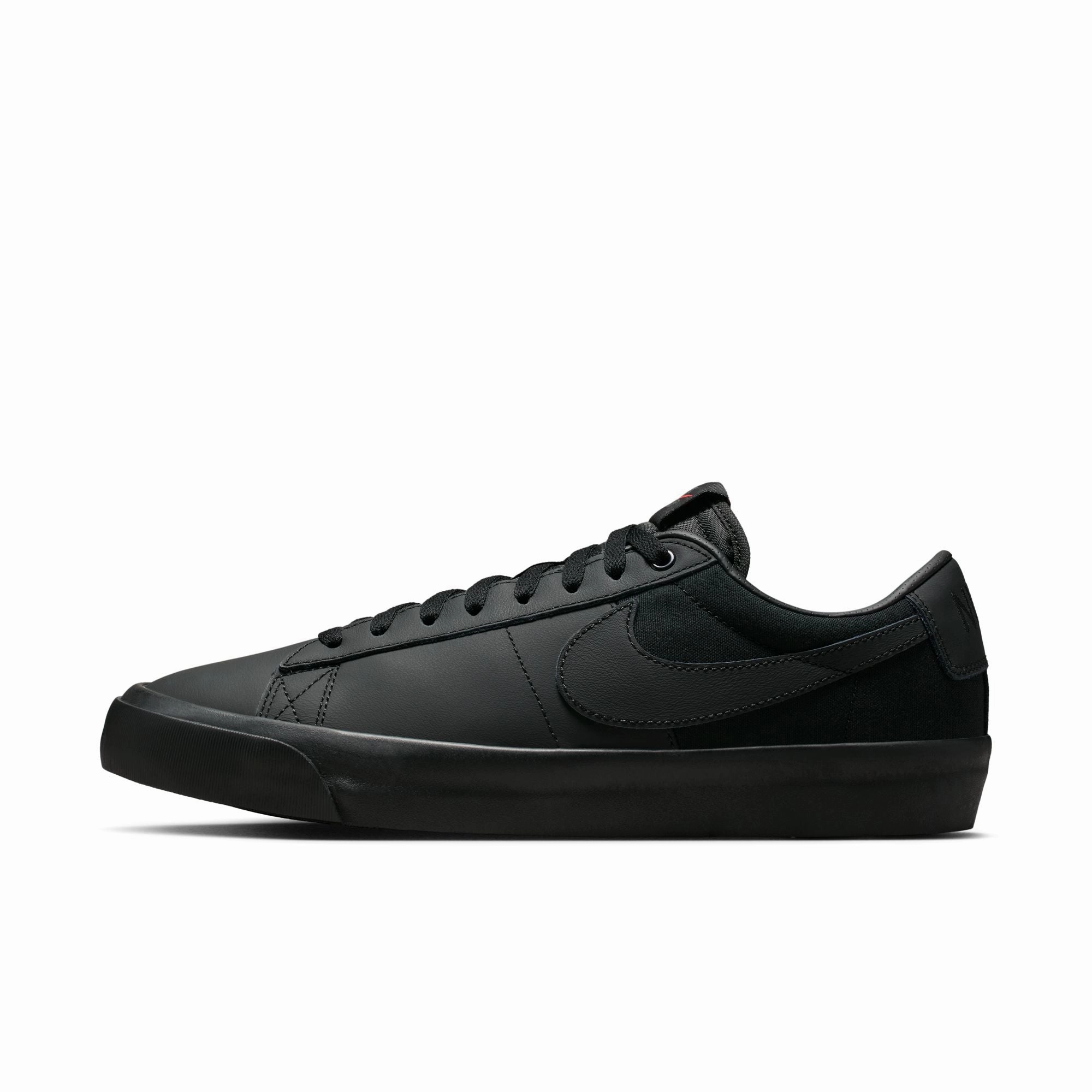 Nike SB Zoom Blazer Low Pro GT ISO Shoes-Triple Black Nike Nfl Shoes
