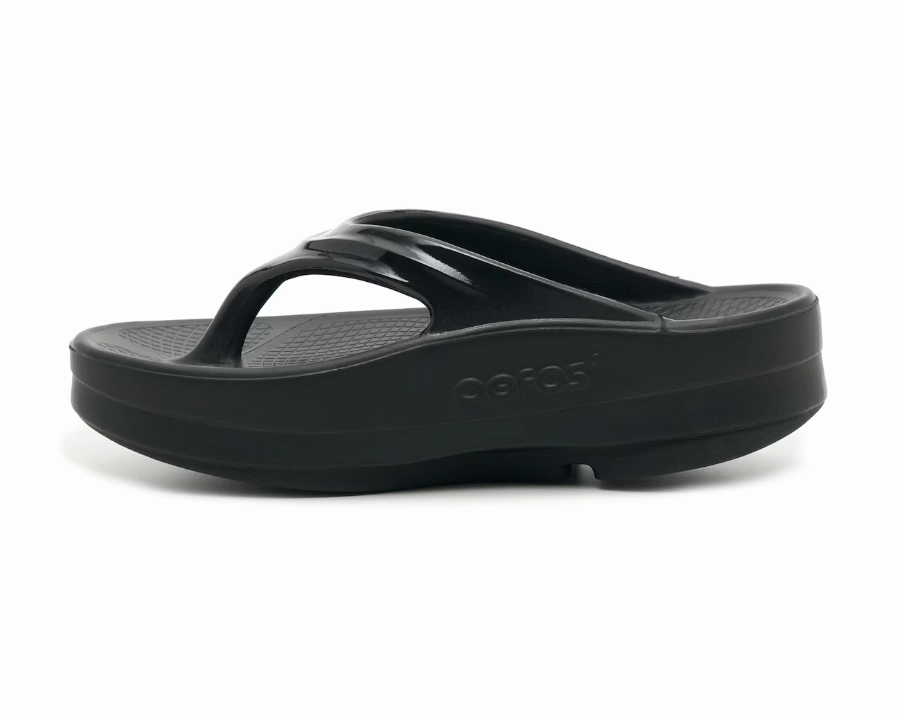 Oofos | OOmega OOlala | Sandal | Women's | Black Flip Flops For Skinny Feet