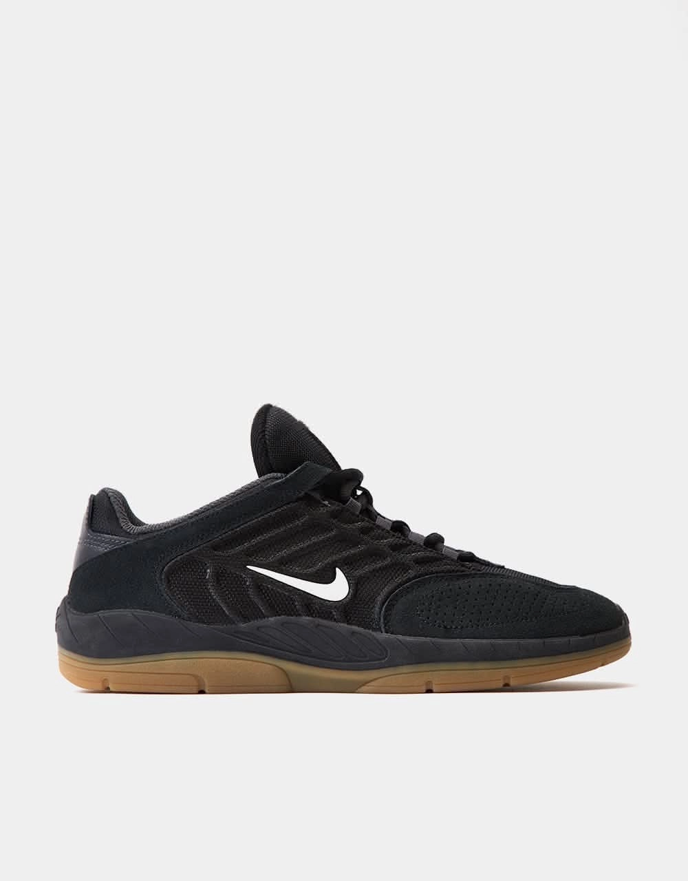 Nike SB Vertebrae Skate Shoes - Black/Summit White-Anthracite-Black-Gum Lt Brown Nike Flyknit Racer Shoes