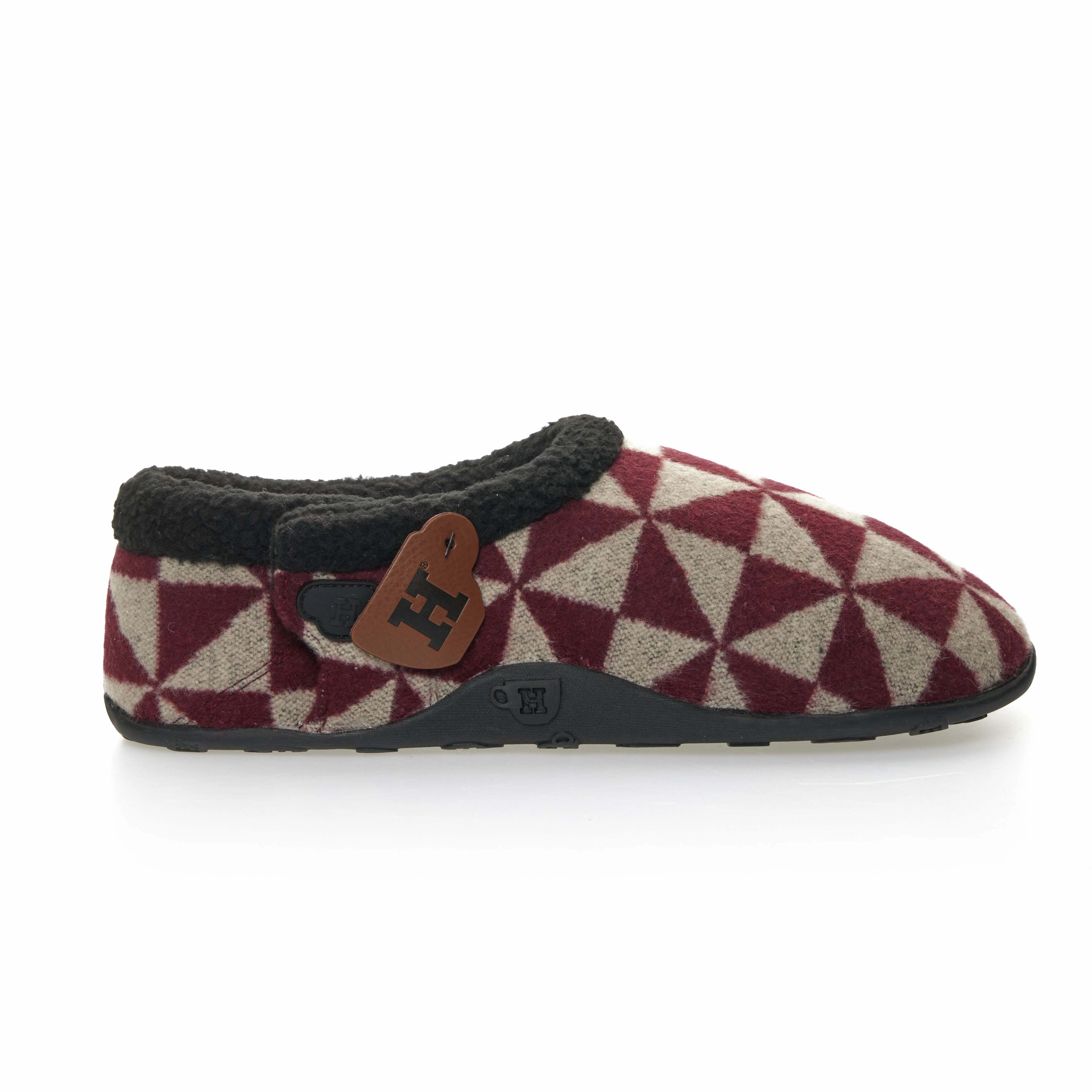 Ronnie - Burgundy Geometric Patterned Men's Slippers Frog Feet Slippers