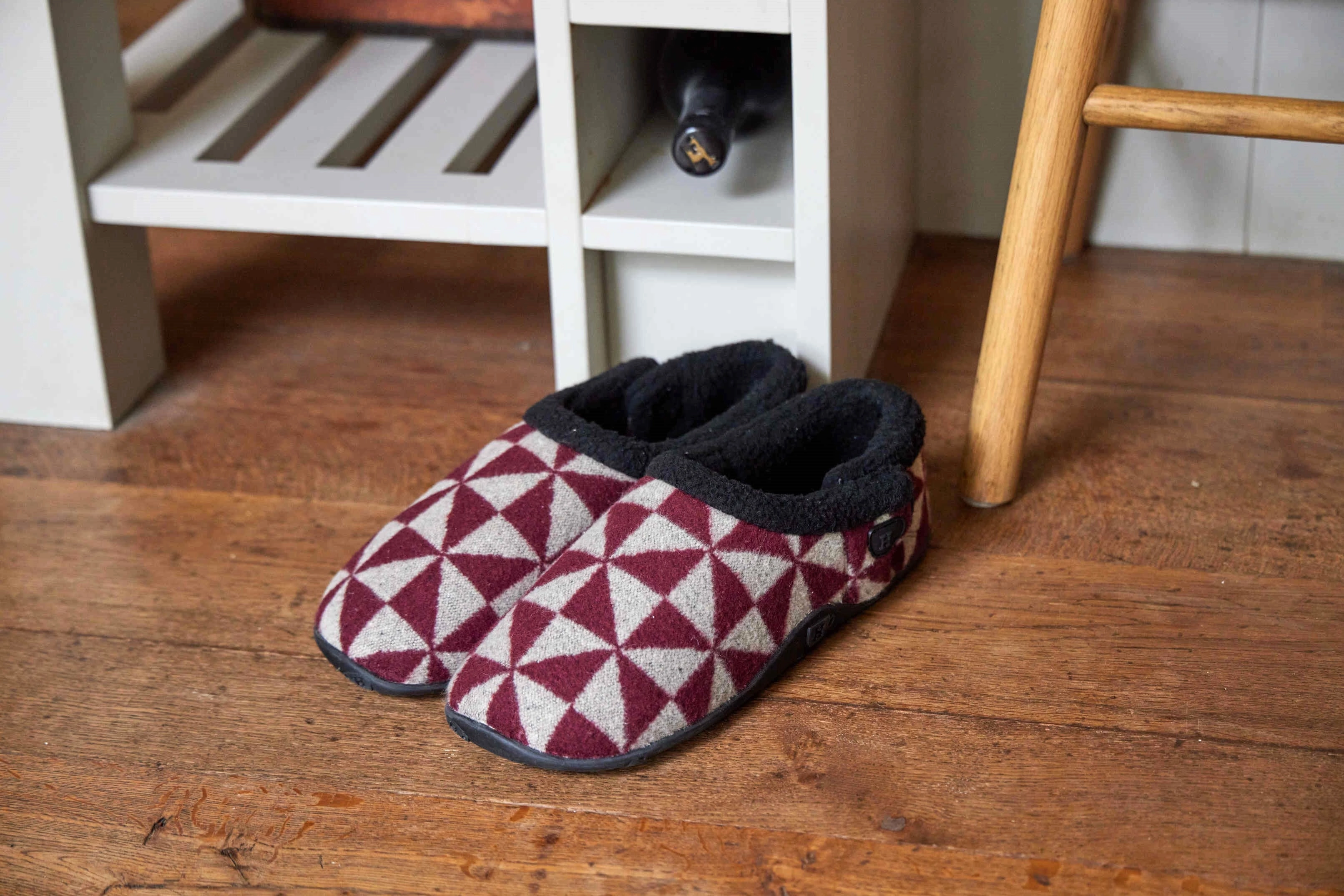 Ronnie - Burgundy Geometric Patterned Men's Slippers Rubber Sole Slippers