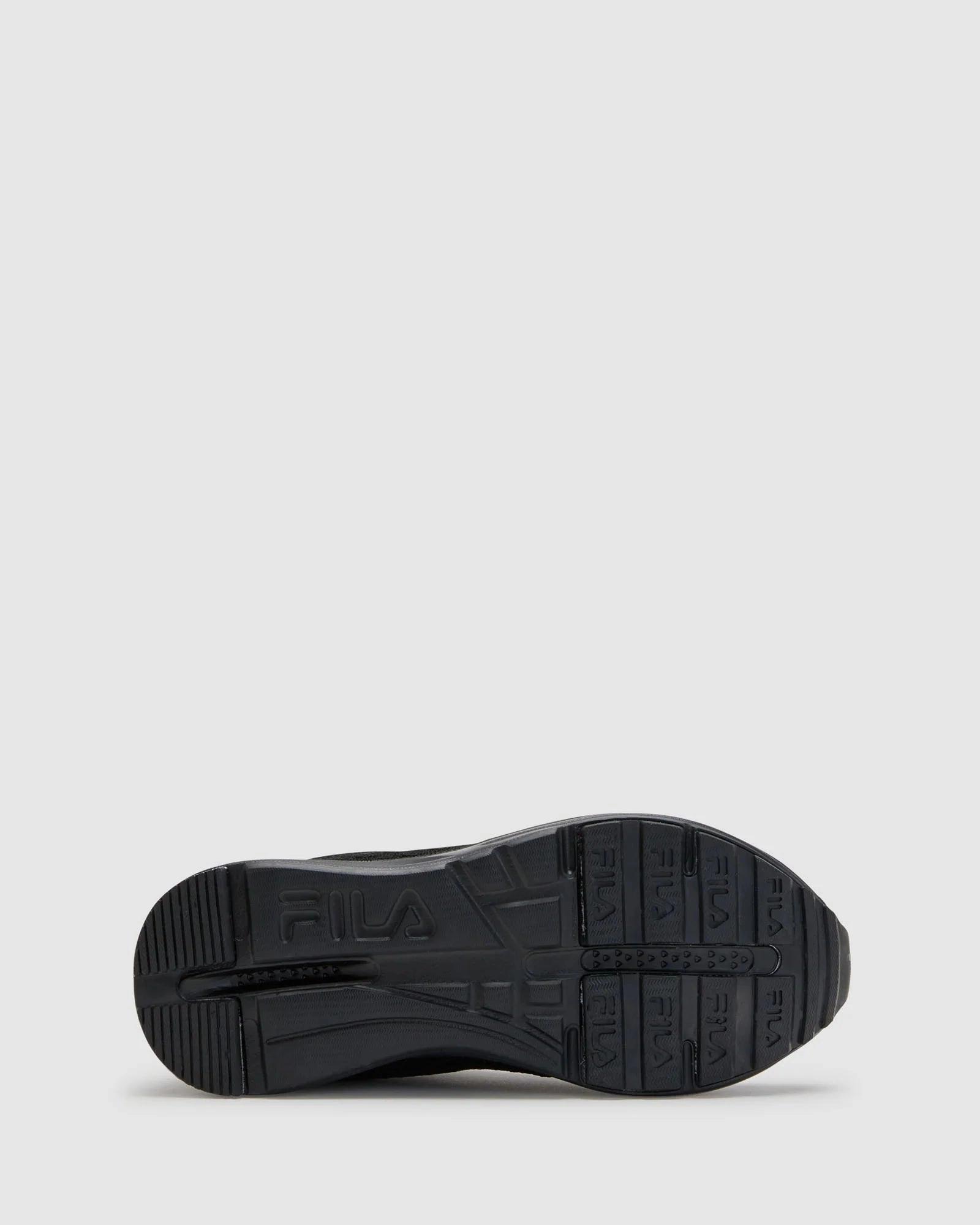 Fila Junior Classico Triple Black Running Shoe 4dfwd Running Shoes Review