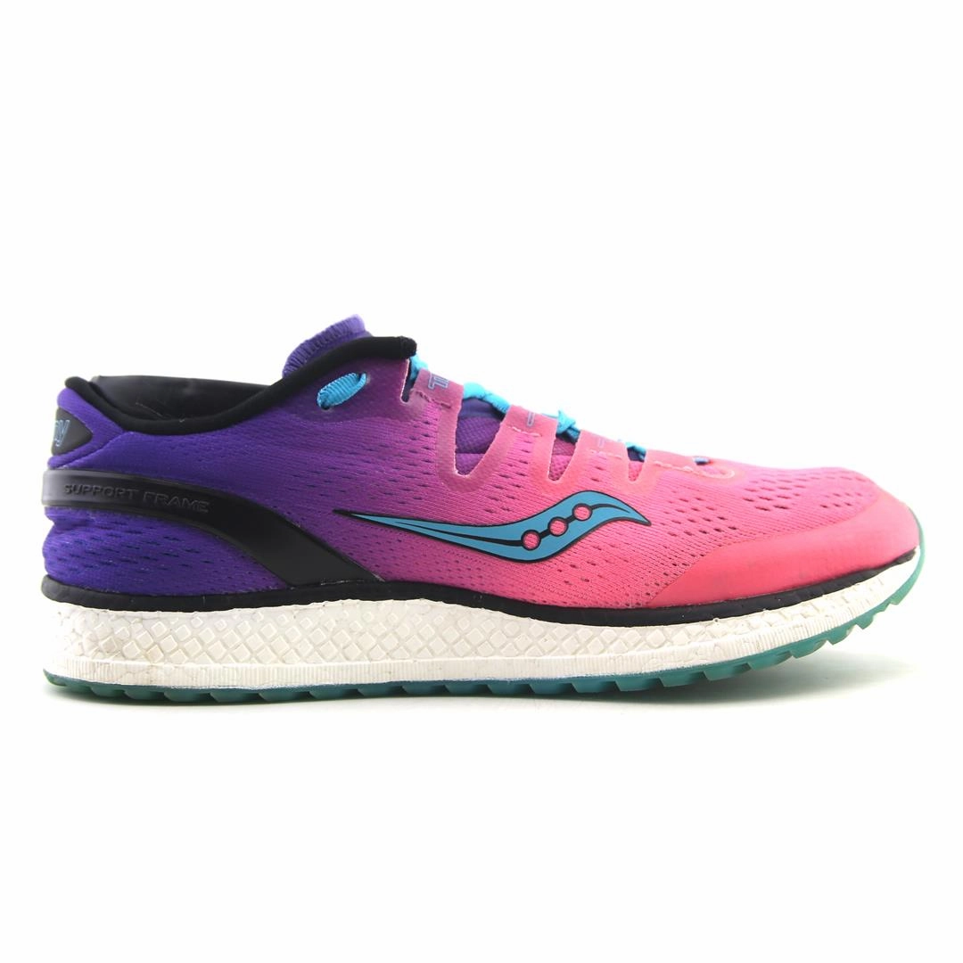 The Best Shoes For Volleyball SAUCONY  FREEDOM ISO