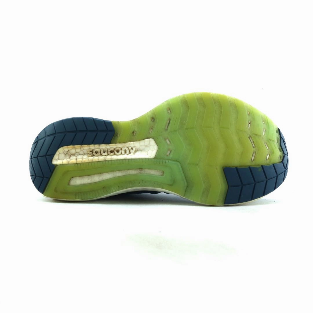 Size 9 Running Shoes SAUCONY HURRICANE 22