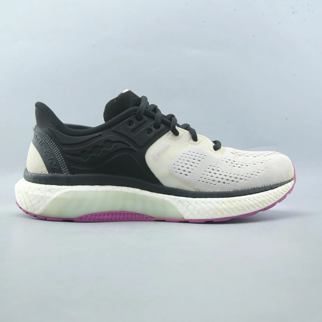 On Running Cloud 6 Shoes SAUCONY HURRICANE 23