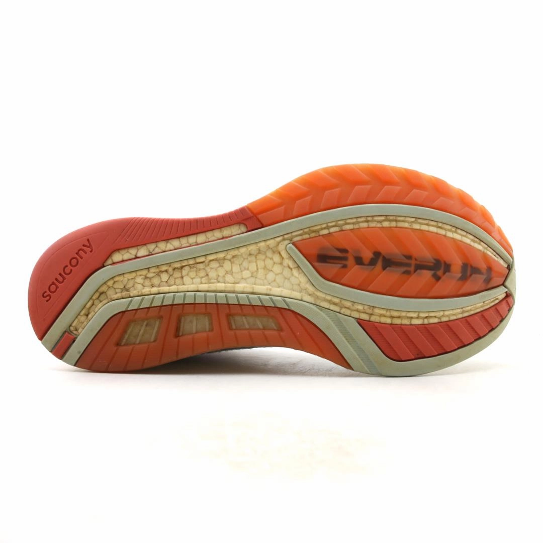 SAUCONY LIBERTY ISO 2 Walking Shoe Vs Running Shoe