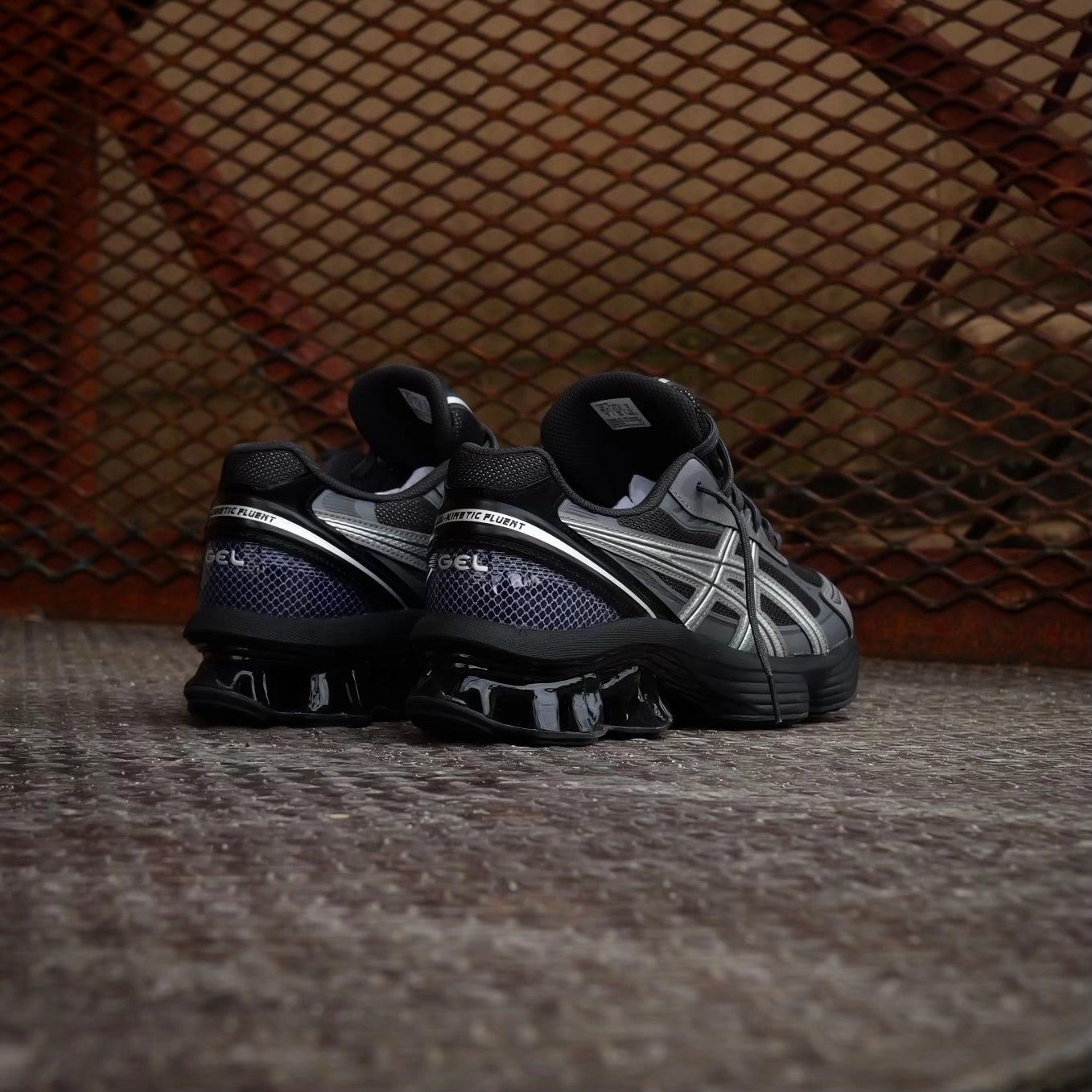 Mens Asics Gel-Kinetic Fluent (Graphite Grey/Pure Silver) Asics Brand Shoes