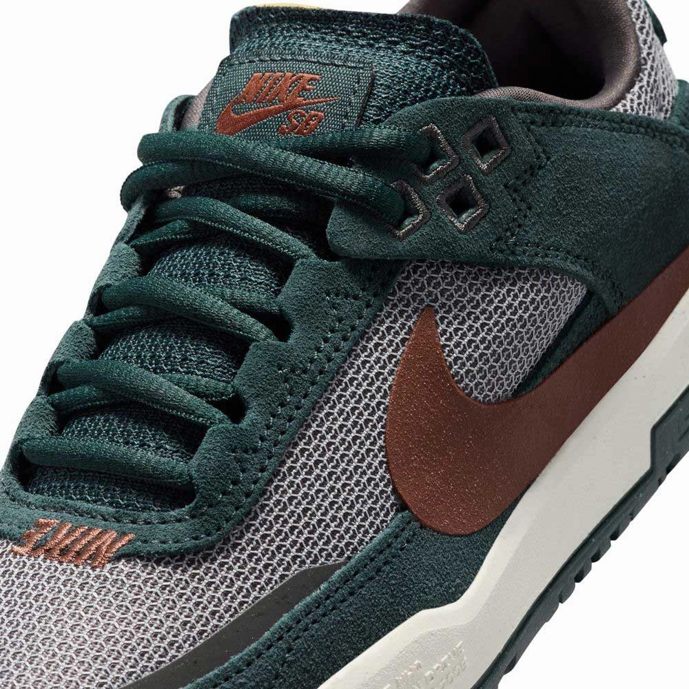 Star Wars Shoes Nike FN4210302 Seaweed Red Sepia Medium Ash YOUTH Day One GS Nike SB Shoes