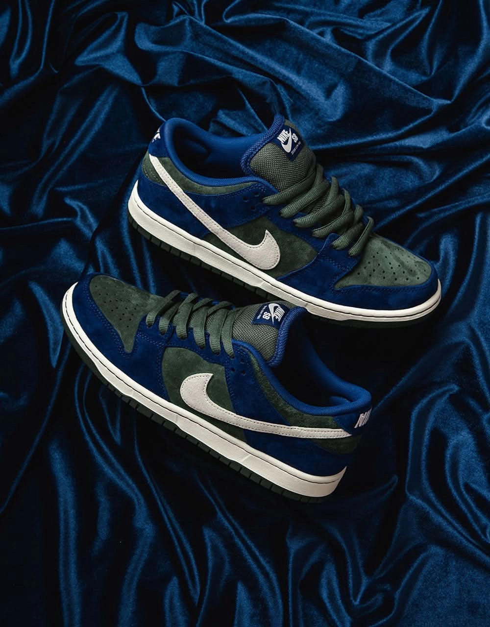 Nike SB 'Wildcard' Dunk Low Pro Skate Shoes - Dark Green/Blue/White Nike Shoes Sale Running