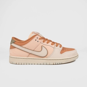 Nike Adults Streetgato Indoor Soccer Shoes Nike SB - Dunk Low 'Trocadero' Pro Premium Shoes - Amber Brown / Guava Ice / Crimson Tint / Hemp