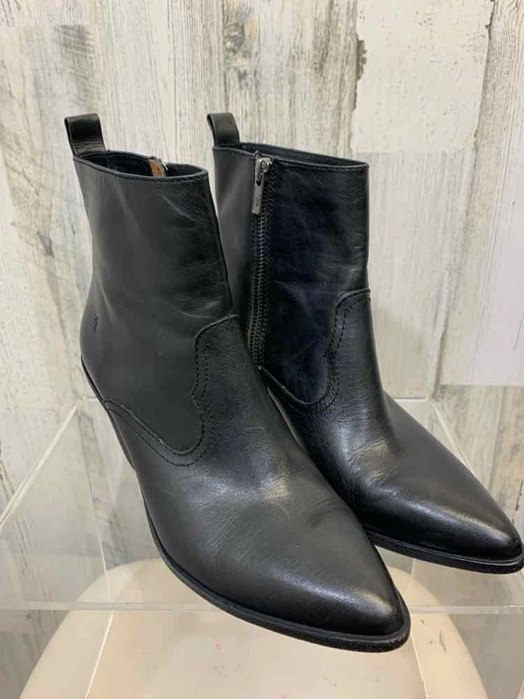 PRE-OWNED FRYE SHOES Shoe Size 8.5 Black Leather ANKLE BOOT Shoes Bealls Ankle Boots