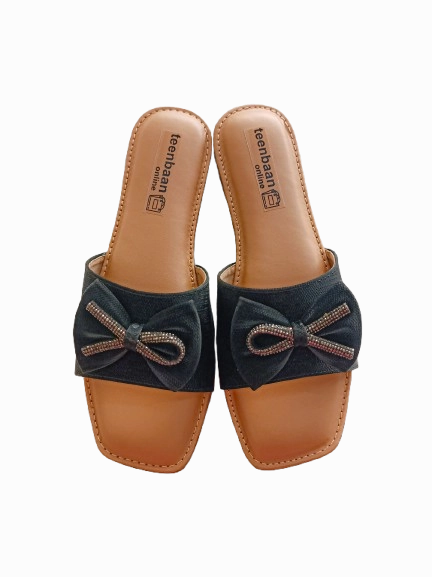 Glittering Bow Stone Flip Toes In Flip Flops