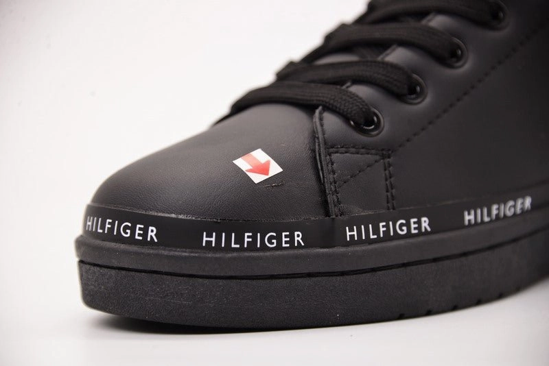 TOMMY HILFIGER MEN SHOES Size 42 ROM97 Tanned Brogues