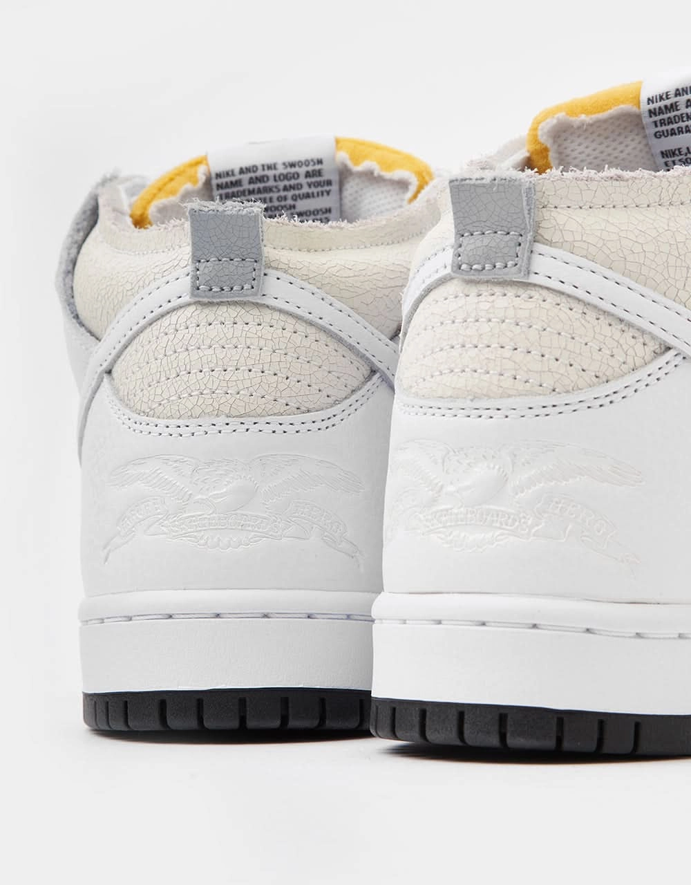 Trail Running Shoe Nike Nike SB 'Anti Hero' Dunk High QS Skate Shoes - White/White-Black