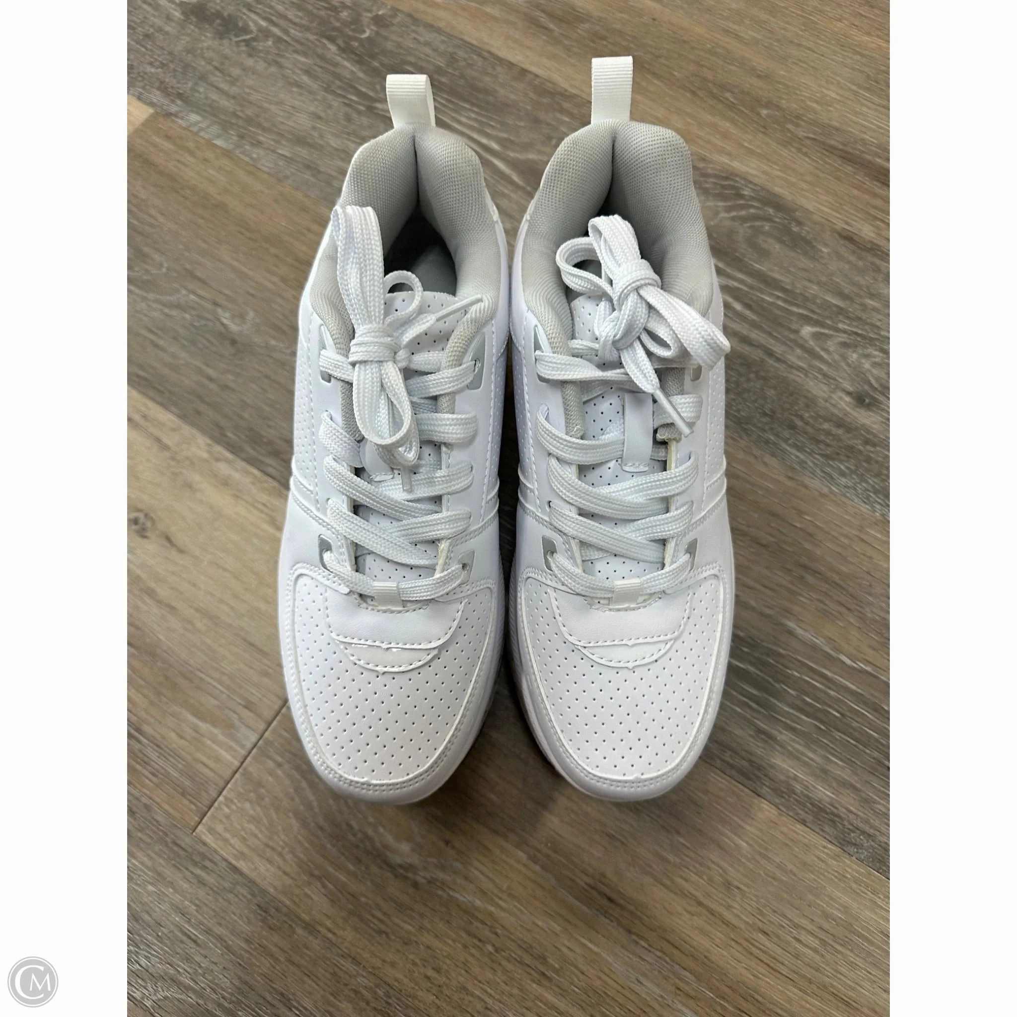 Skate Shoes With Pocket In Tongue Shoes Athletic By Roller Skate Sneakers In White, Size: 7.5