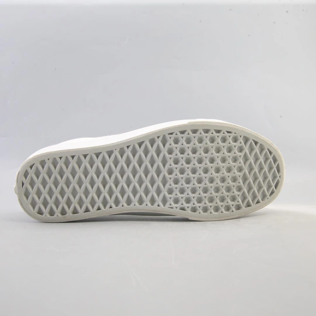 Best Badminton Shoes For Cement Court VANS OLD SKOOL