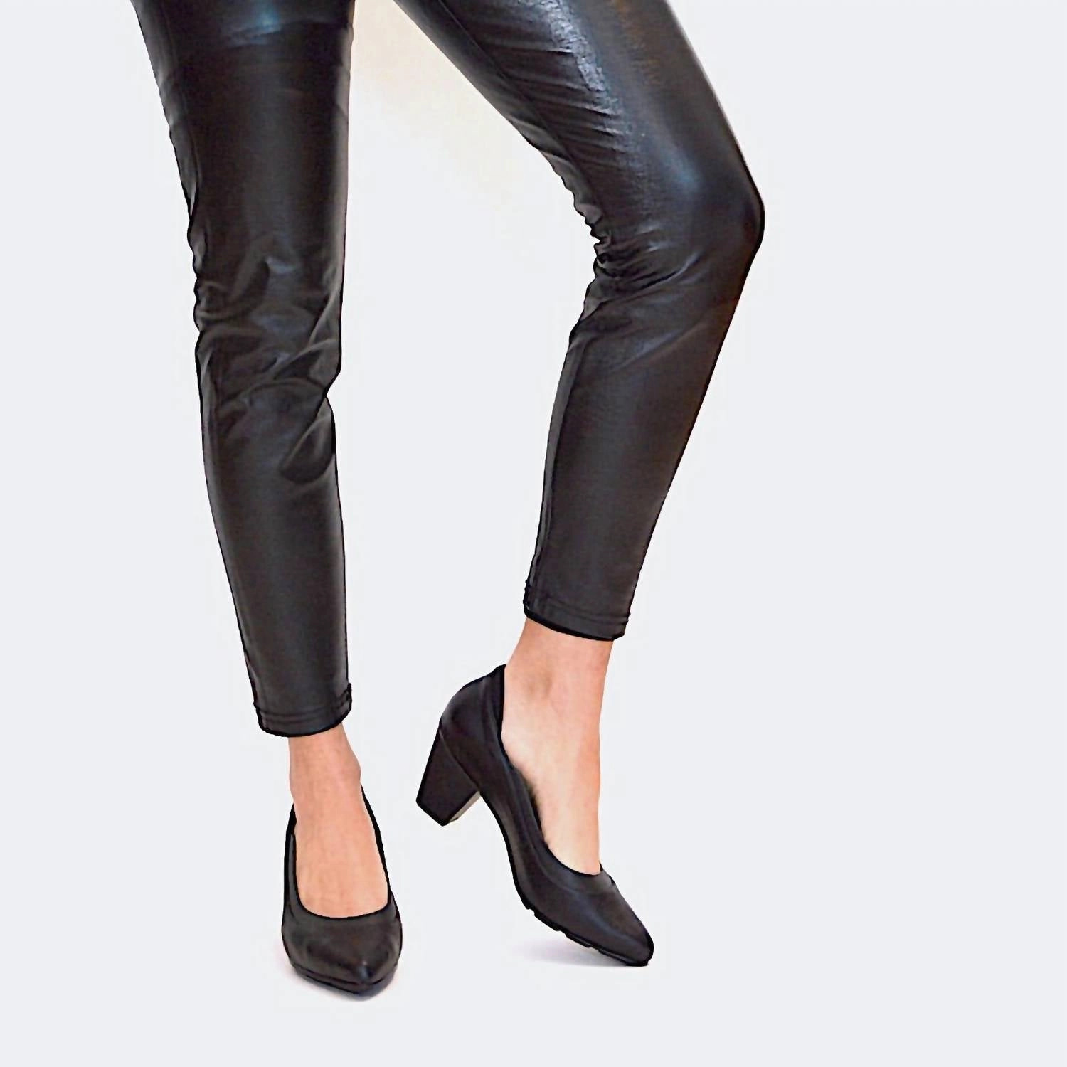 Chelsea Boots Steel Toe Women's Rhyme Mid Heels In Black/shine Leather