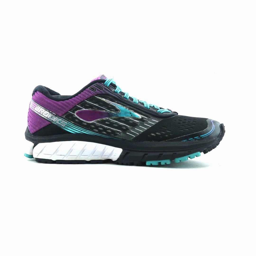 BROOKS GHOST 9 Best Trail Running Shoes For Overpronation